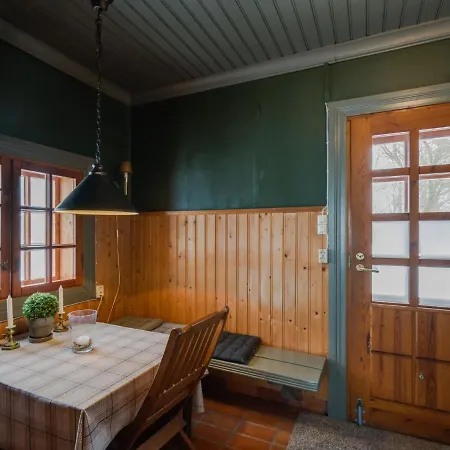 Pikkupehtoori By Interhome